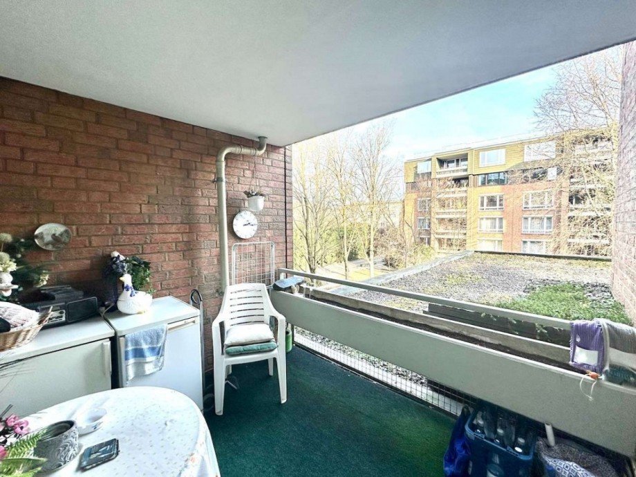 Balkon Etagenwohnung K�ln