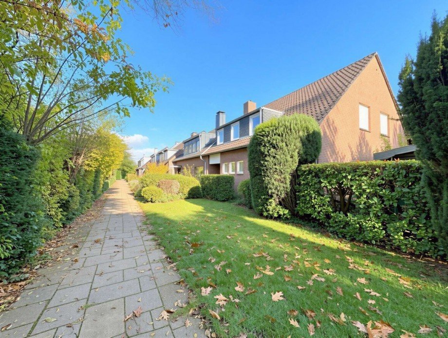 Zugang H�user Reiheneckhaus Neuss