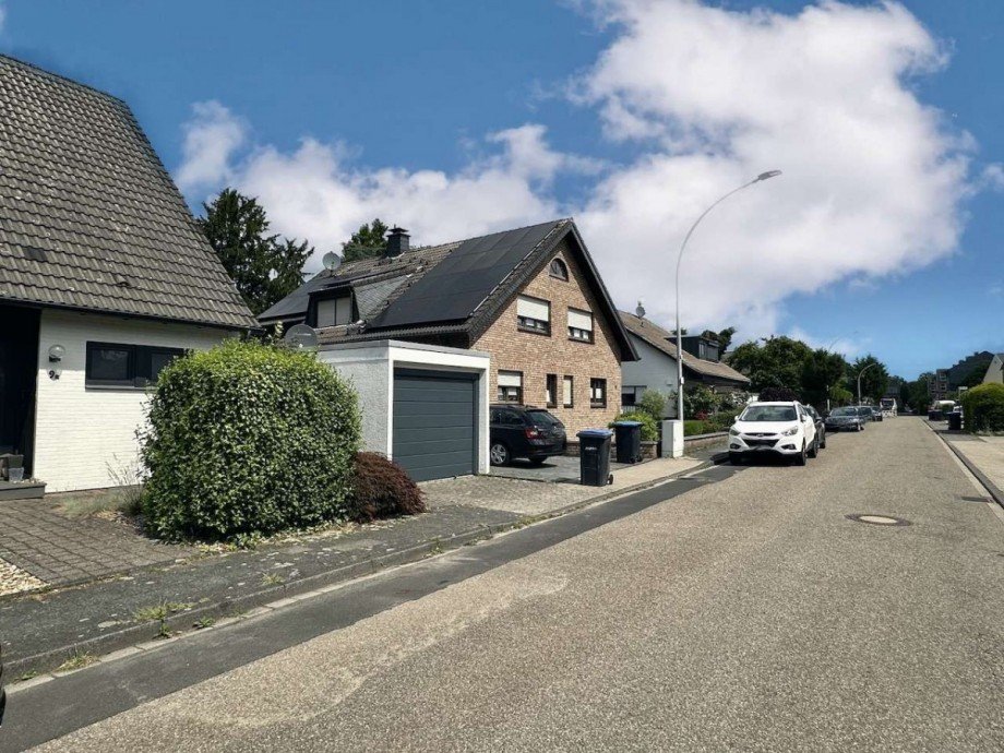 Anliegerstra�e Doppelhaush�lfte Grevenbroich