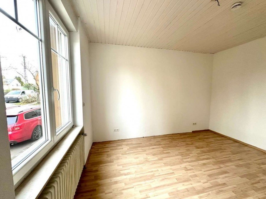 Schlafzimmer Wohnung Erdgeschoss Mehrfamilienhaus Neuss