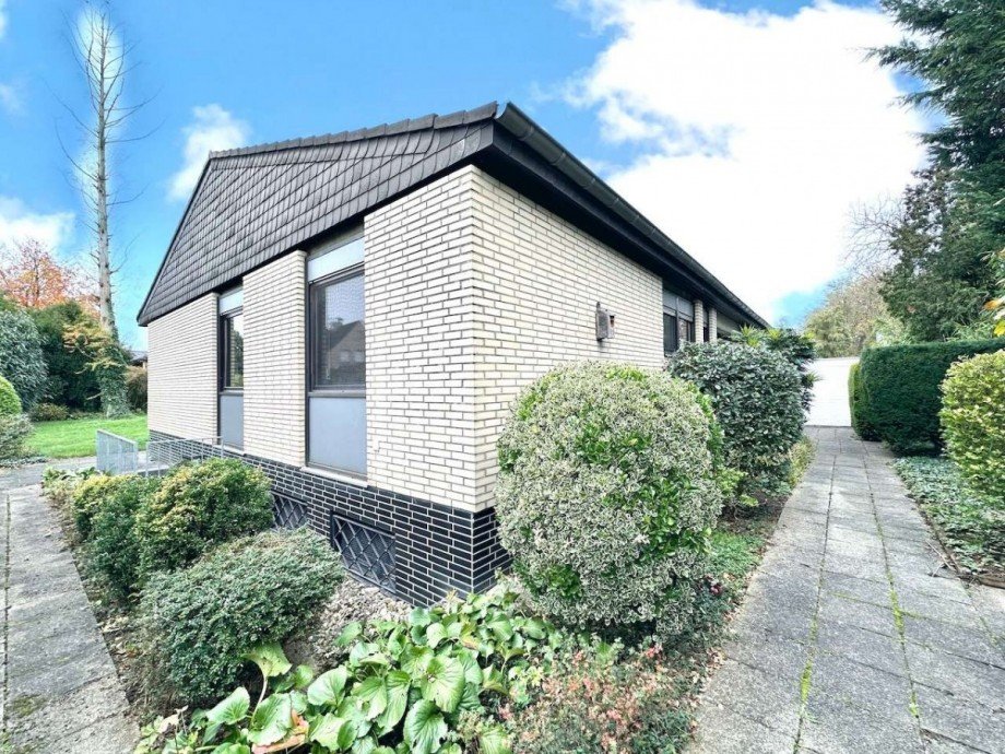 Hausansicht Bungalow Neuss