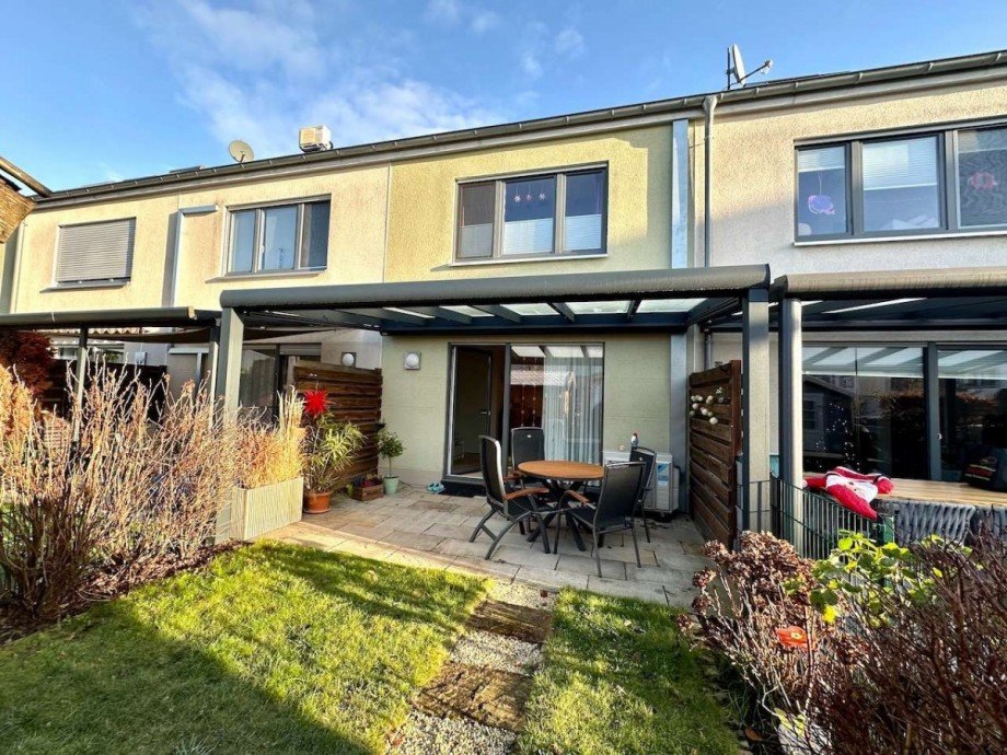 Hausansicht R�ckseite Reihenhaus Neuss