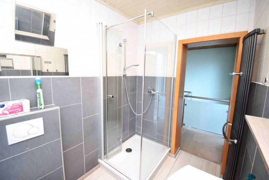 Bad 1. OG Einfamilienhaus J�chen