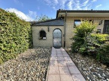 Eingang Einligerwohnung Sanierter Bungalow mit Einliegerwohnung in beliebter Wohnlage