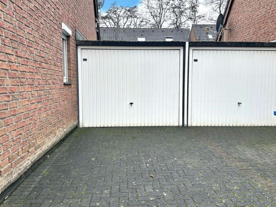 Garage Doppelhaush�lfte Neuss