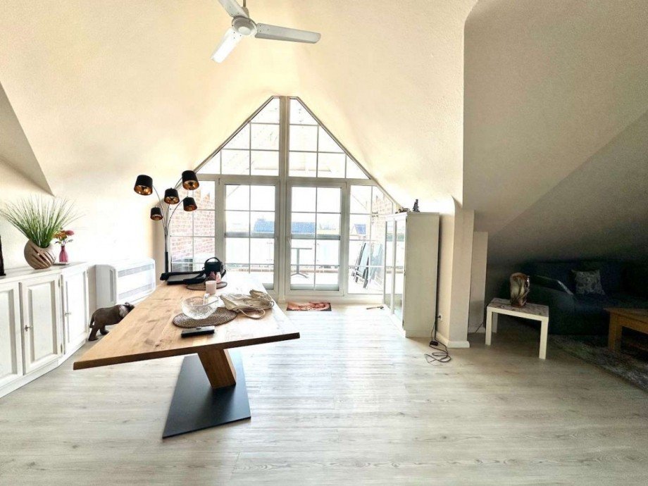 Wohnzimmer Dachgeschosswohnung Neuss
