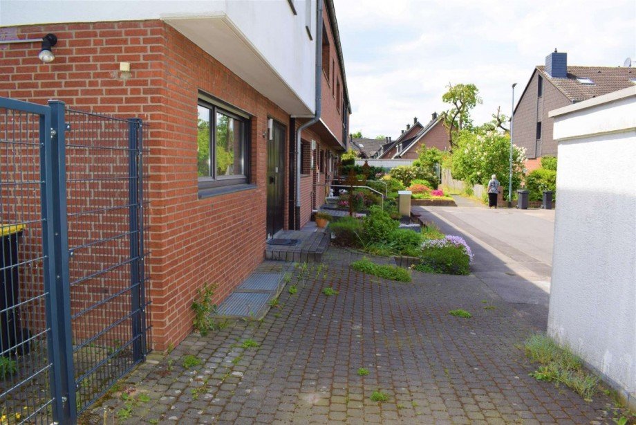 Vorderansicht zum Garten Reihenendhaus Kaarst