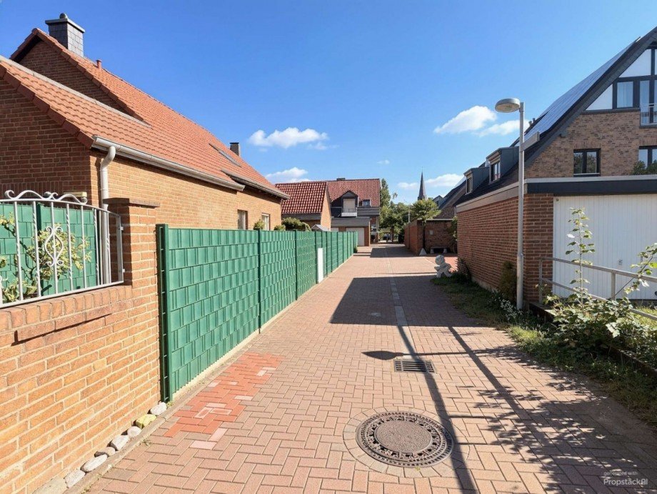 Anliegerstra�e Einfamilienhaus Neuss