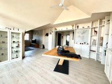 Wohnzimmer Gro�e Dachgeschosswohnung in beliebter Wohnlage