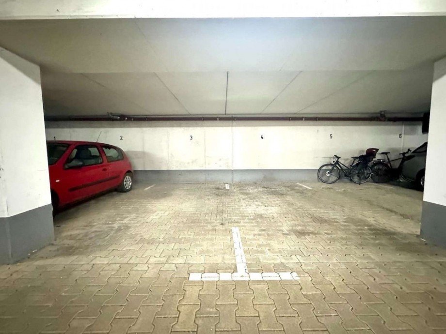 Tiefgaragenstellpl�tze Doppelhaush�lfte Neuss