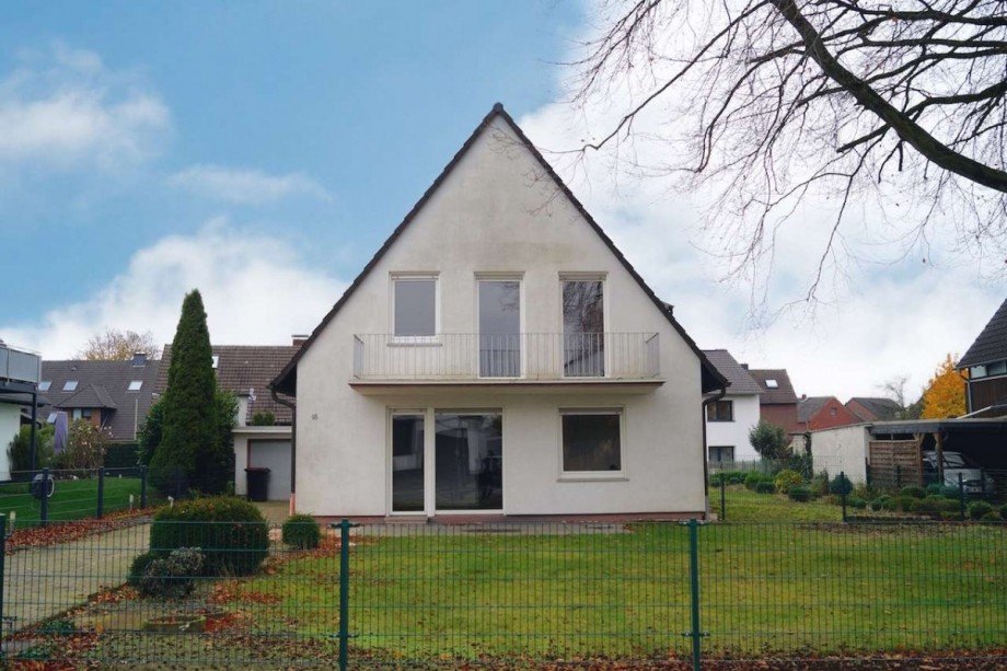 Hausansicht Vorderseite Einfamilienhaus Kaarst