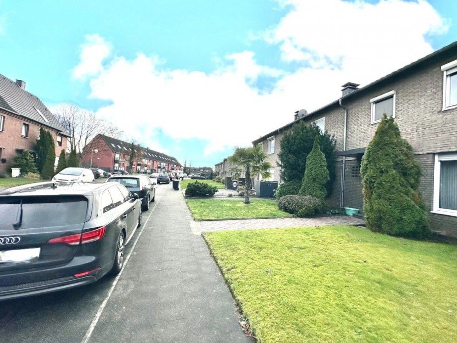 Anliegerstra�e Reihenhaus Meerbusch