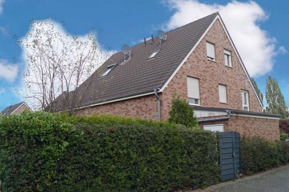 Hausansicht Doppelhaush�lfte Meerbusch