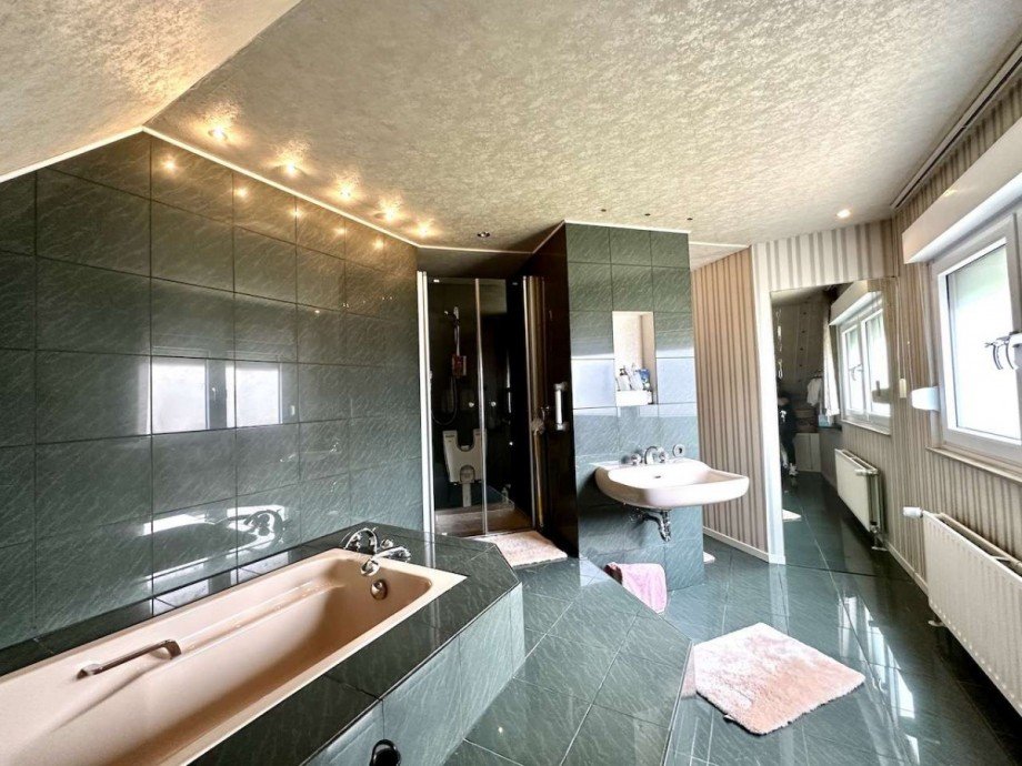 Badezimmer Doppelhaush�lfte Grevenbroich