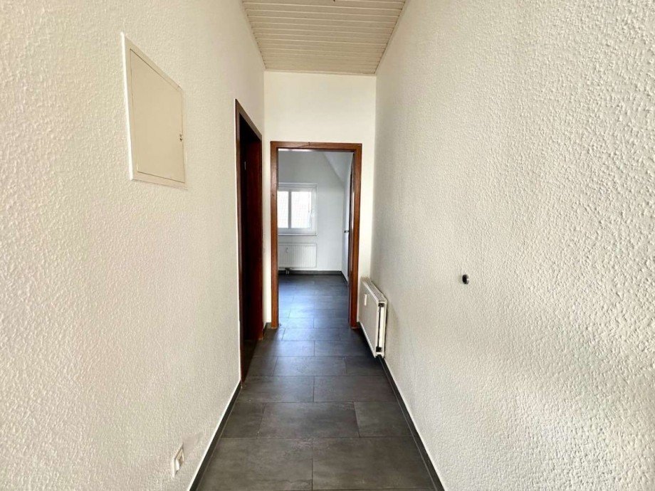 Flur Dachgeschosswohnung Neuss