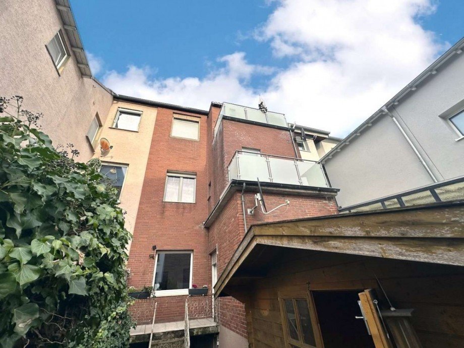 Hausansicht R�ckseite Mehrfamilienhaus Neuss