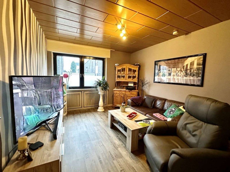 Wohnzimmer Wohnung Erdgeschoss Mehrfamilienhaus Neuss