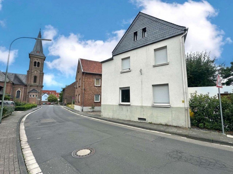 Anliegerstra�e Einfamilienhaus Neuss
