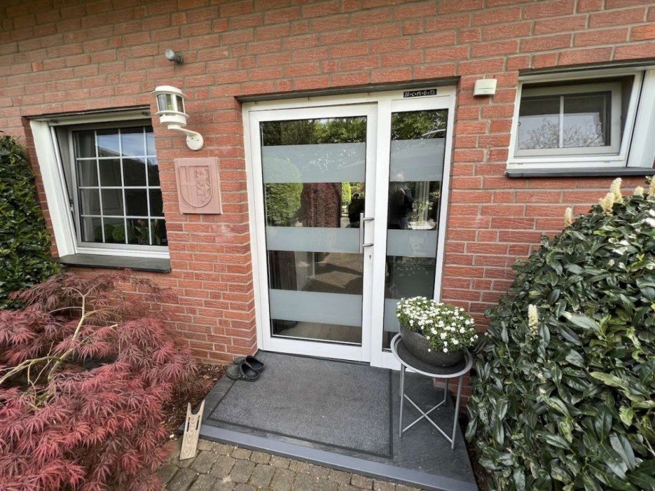 Hauseingang Doppelhaush�lfte Korschenbroich