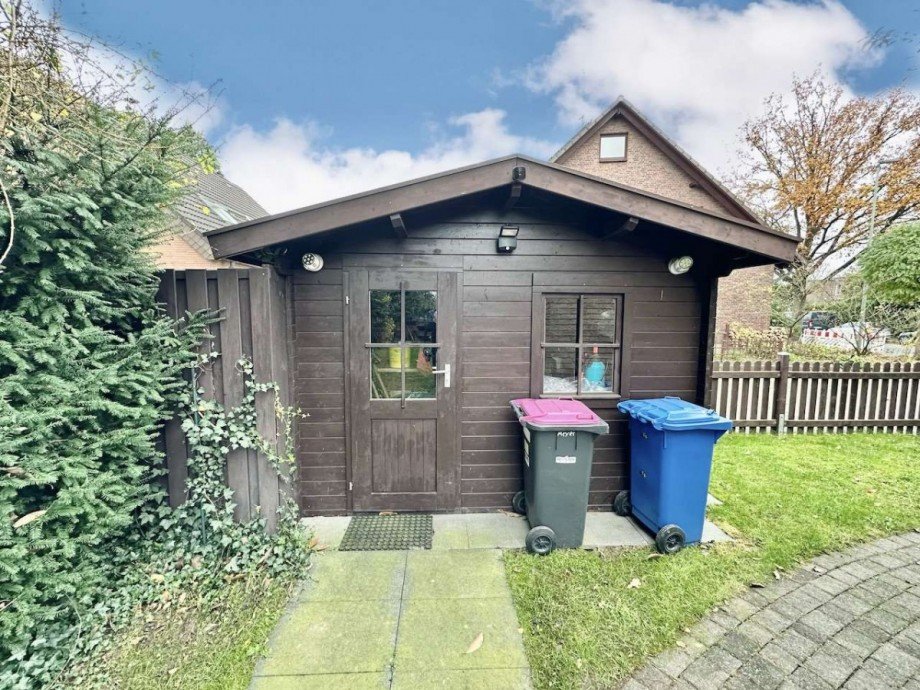 Gartenhaus Doppelhaush�lfte Neuss