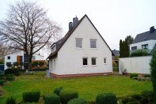 Hausansicht R�ckseite Freistehendes Einfamilienhaus auf gro�em Grundst�ck in sehr beliebter Lage