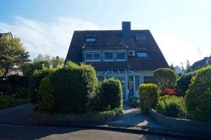 Hauptbild Freistehendes Einfamilienhaus mit viel Platz in beliebter Lage