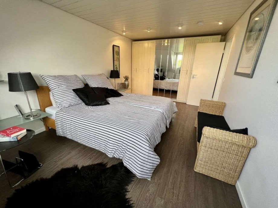 Schlafzimmer Doppelhaush�lfte Korschenbroich