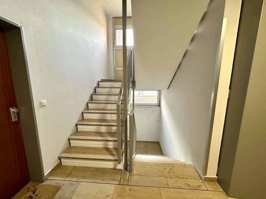 Hausflur Etagenwohnung K�ln