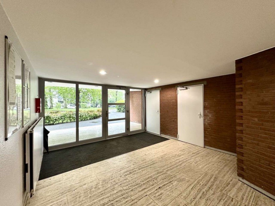 Eingangsbereich Etagenwohnung K�ln