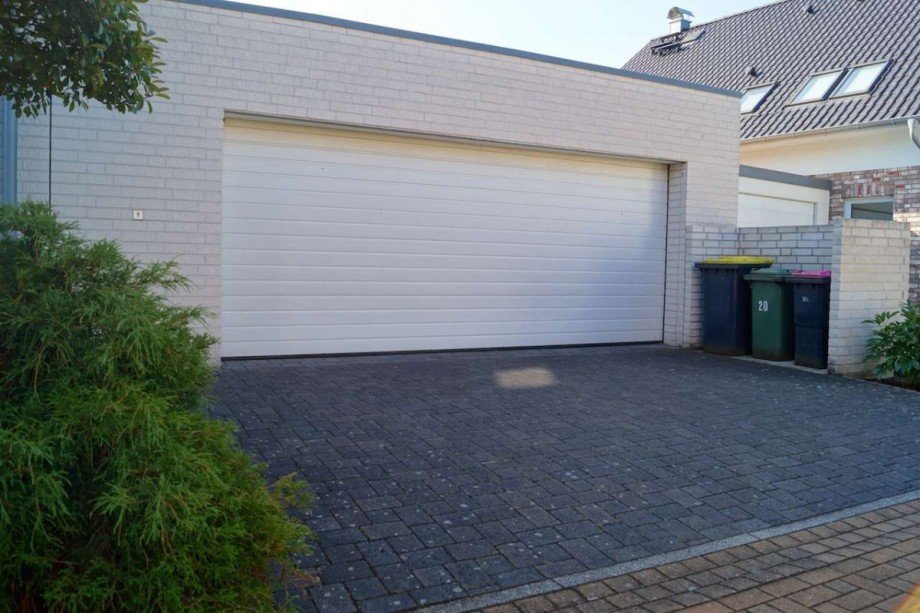 Doppelgarage Doppelhaush�lfte Dormagen
