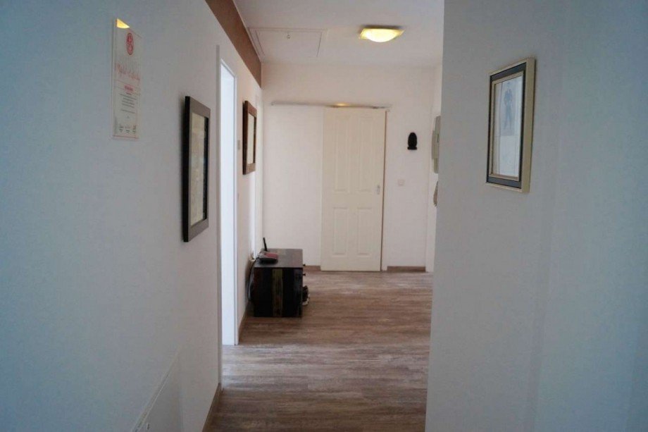 Flur Dachgeschosswohnung Dormagen