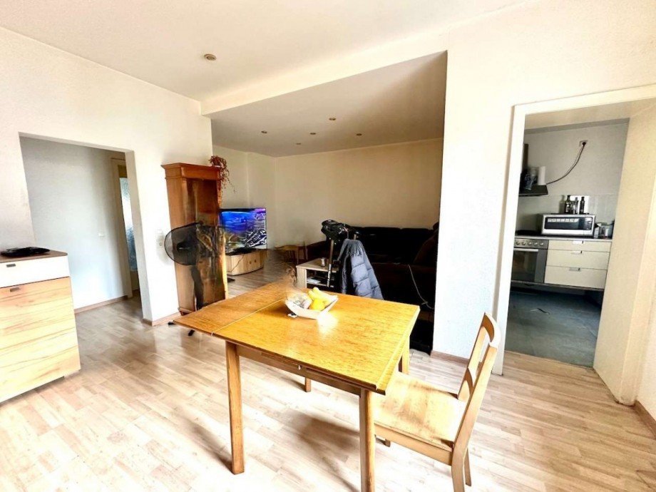 Wohnzimmer Wohnung erste Etage Mehrfamilienhaus Neuss