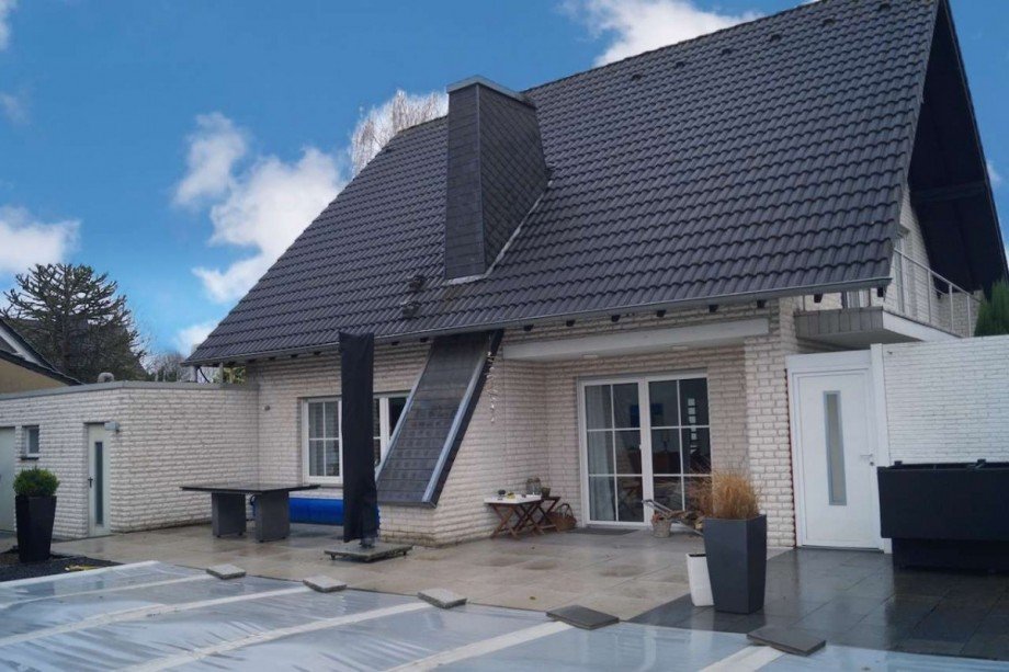 Hausansicht R�ckseite Einfamilienhaus Bedburg