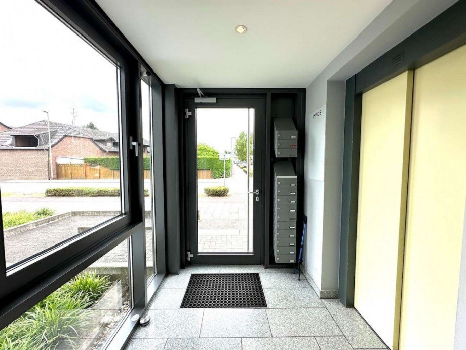 Eingang Wohnanlage Etagenwohnung Dormagen