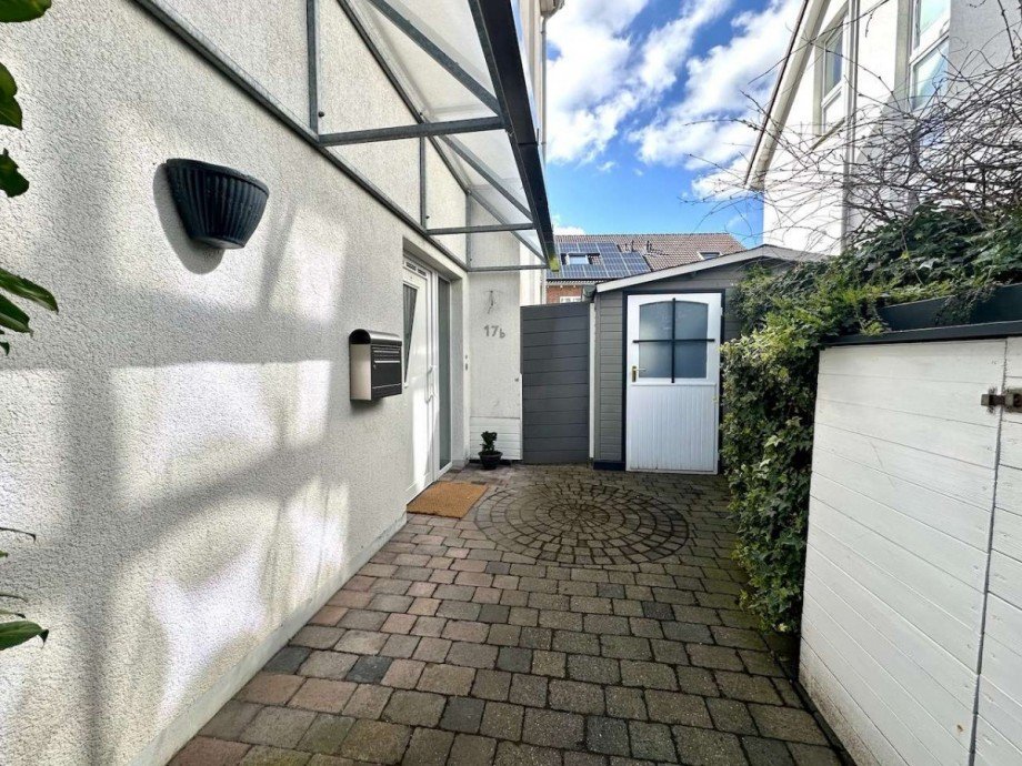 Eingang Doppelhaush�lfte Neuss