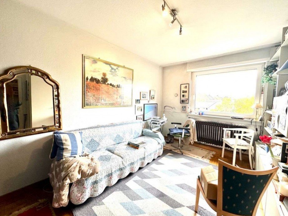 Kinderzimmer 1 mit Parkettboden Reihenhaus Neuss