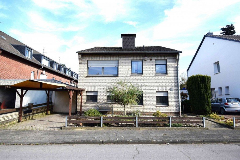 Haus Vorderansicht Einfamilienhaus J�chen