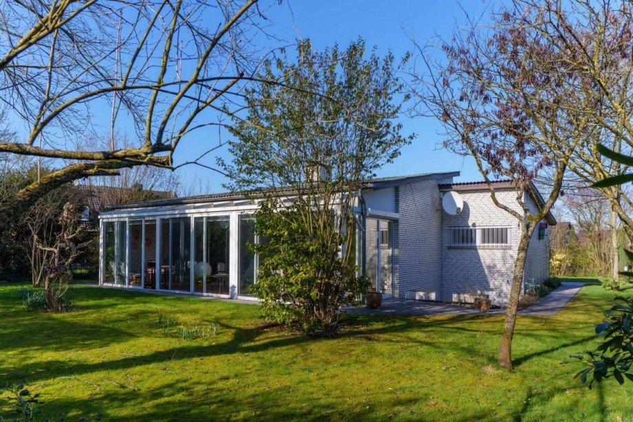 Gartenansicht/Terrassenseite Bungalow Neuss