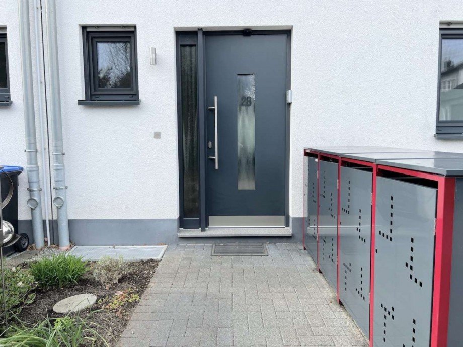 Hauseingang Doppelhaush�lfte Kaarst