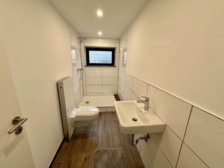 Badezimmer Einligerwohnung Bungalow Neuss