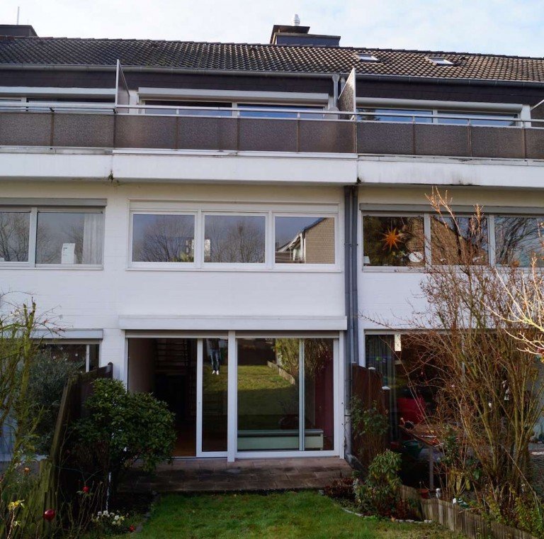 Hausansicht R�ckseite Neuss Reihenhaus Sehr sch�nes helles Reihenhaus in beliebter Wohnlage