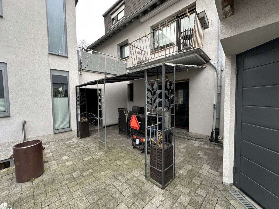 Terrasse Wohnung Erdgeschoss Mehrfamilienhaus Neuss