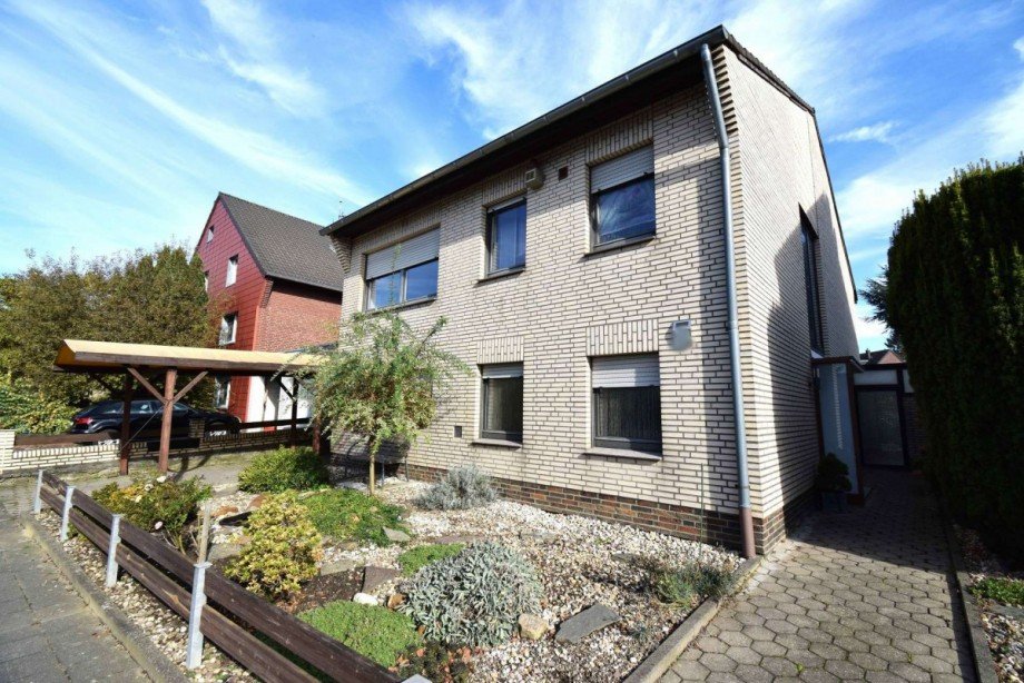 Haus Vorderansicht Einfamilienhaus J�chen