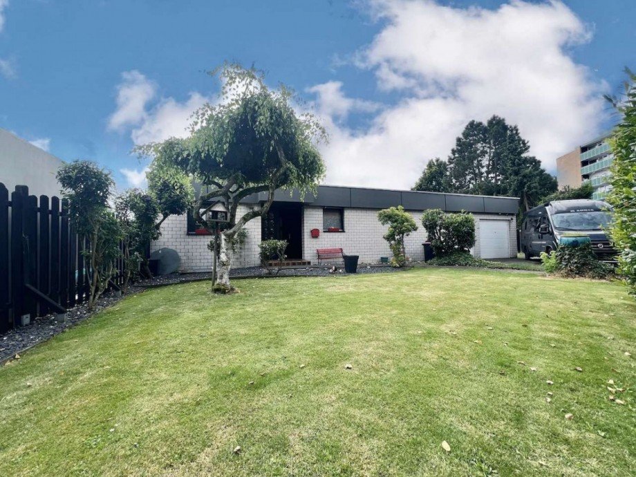 Hausansicht Vorderseite Bungalow Neuss
