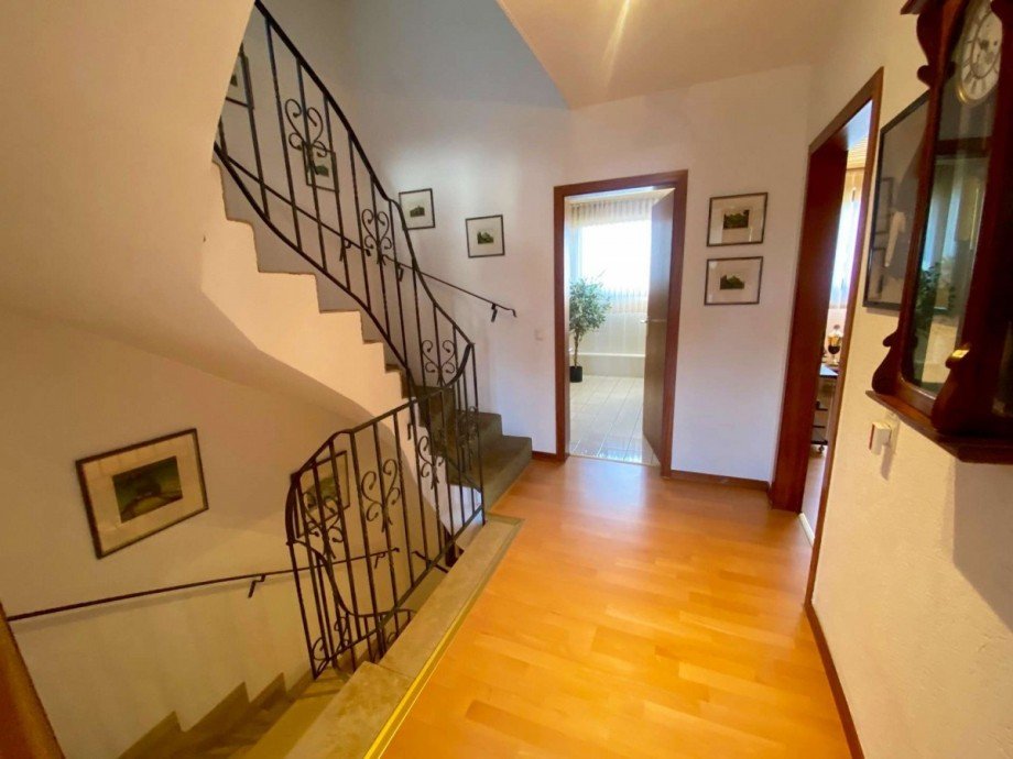 Flur erste Etage Doppelhaush�lfte Dormagen
