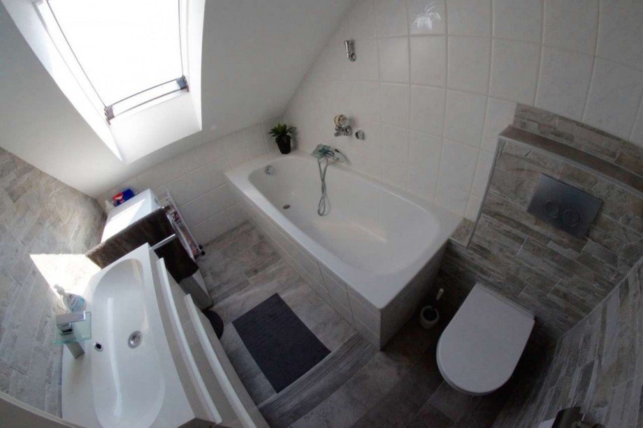 Badezimmer 2 Dachgeschosswohnung Dormagen