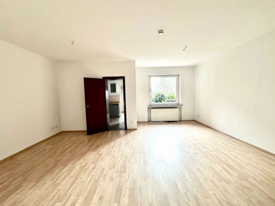 Wohnzimmer Wohnung Erdgeschoss Mehrfamilienhaus Neuss