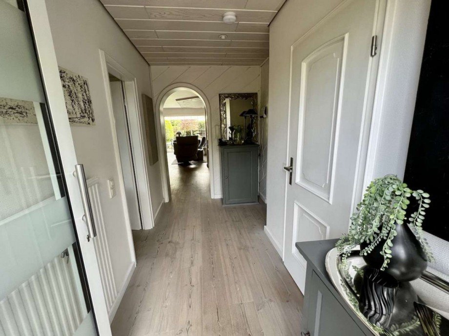 Flur Doppelhaush�lfte Korschenbroich