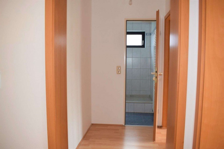 Flur zum Duschbad und Kinderzimmer 1 Reihenendhaus Kaarst