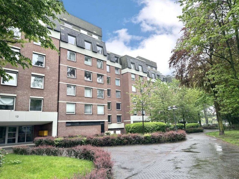 Hausansicht Vorderseite K�ln Etagenwohnung Sch�ne Zweizimmerwohnung inkl. Tiefgaragenstellplatz in beliebter Wohnlage